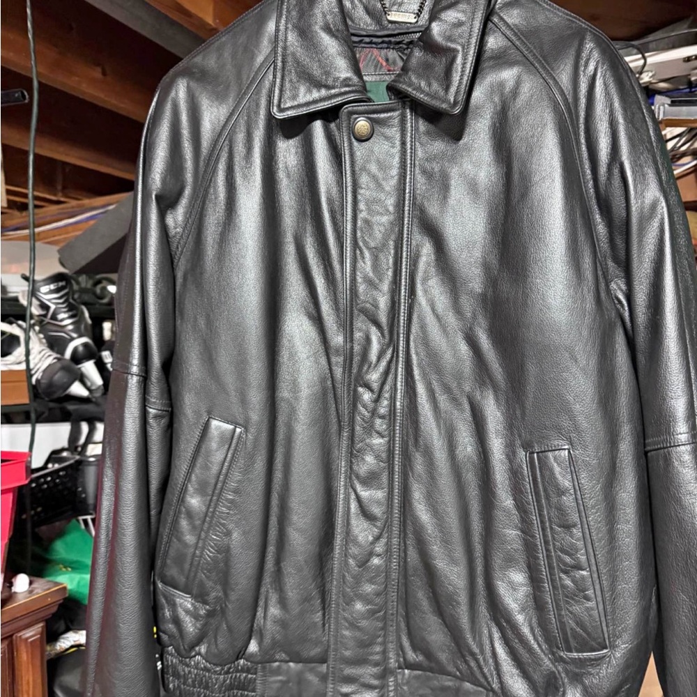 Vintage Danier Black Leather Jacket - Classic Bomber Style